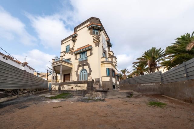 15 soverom Villa til salgs i Ciudad Jardín, Las Palmas de Gran Canaria med svømmebasseng garasje - € 1 191 000 (Ref: 8547921)