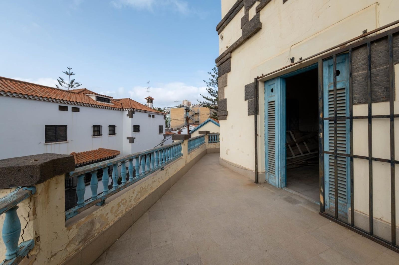 15 soverom Villa til salgs i Las Palmas de Gran Canaria med svømmebasseng garasje - € 1 191 000 (Ref: 8547921)