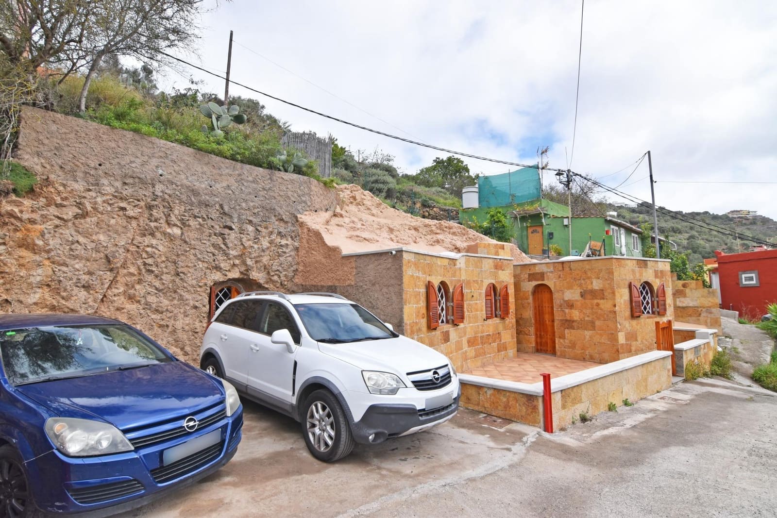 2 bedroom Finca/Country House for sale in Santa Brigida - € 200,000 (Ref: 8547948)