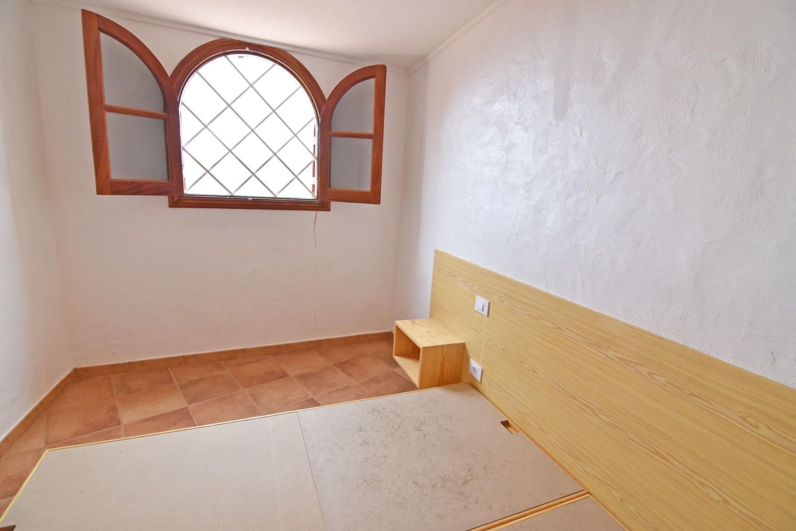 2 bedroom Finca/Country House for sale in Santa Brigida - € 200,000 (Ref: 8547948)