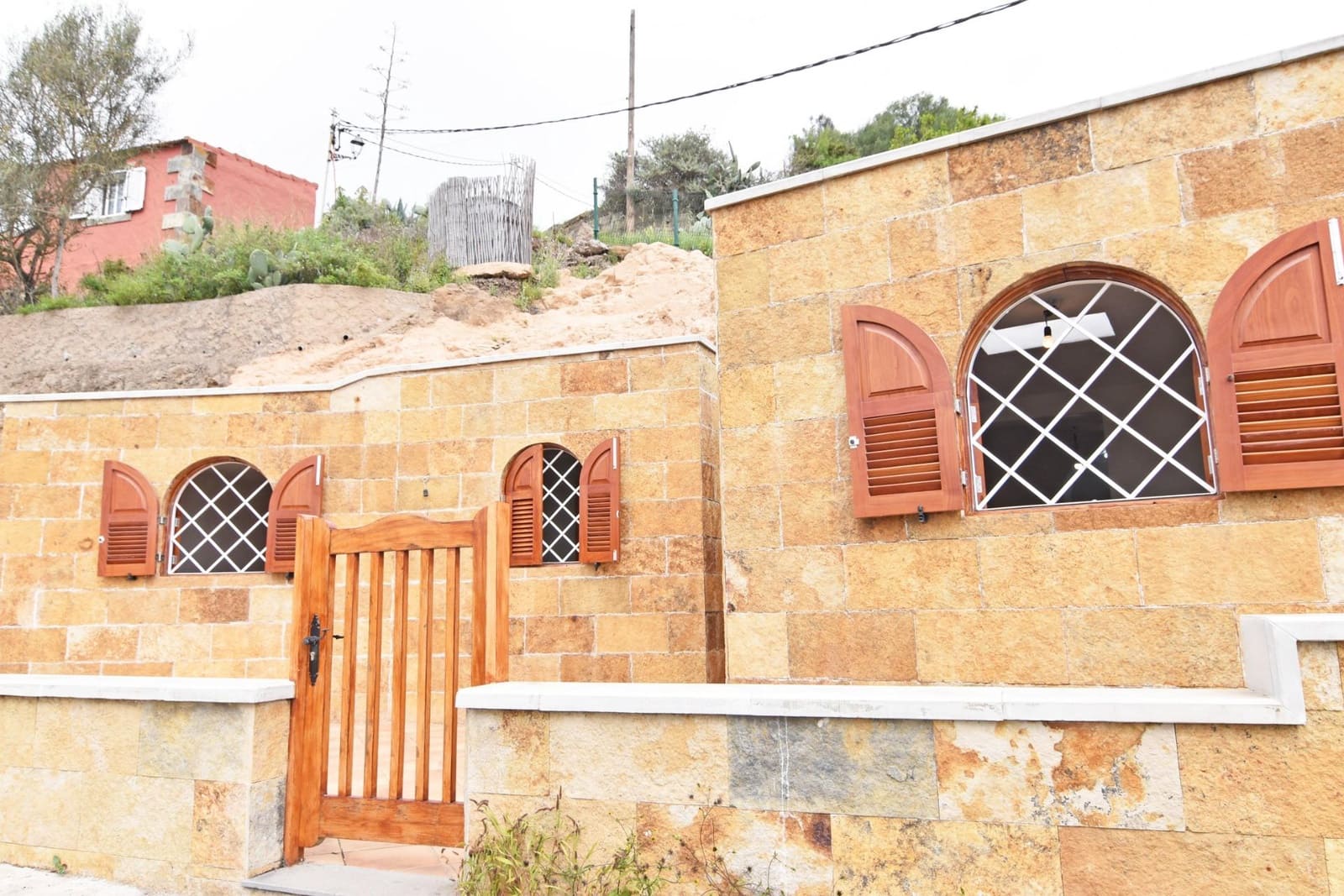 2 bedroom Finca/Country House for sale in Santa Brigida - € 200,000 (Ref: 8547948)