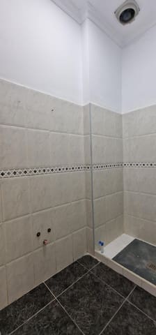 Local Commercial de 5 chambres à louer à Miller, Las Palmas de Gran Canaria - 1 200 € (Ref: 8668475)