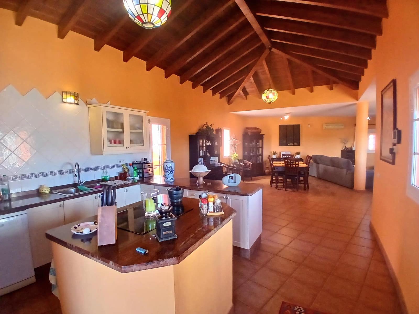 4 soverom Villa til salgs i Tuineje med svømmebasseng garasje - € 540 000 (Ref: 8825315)