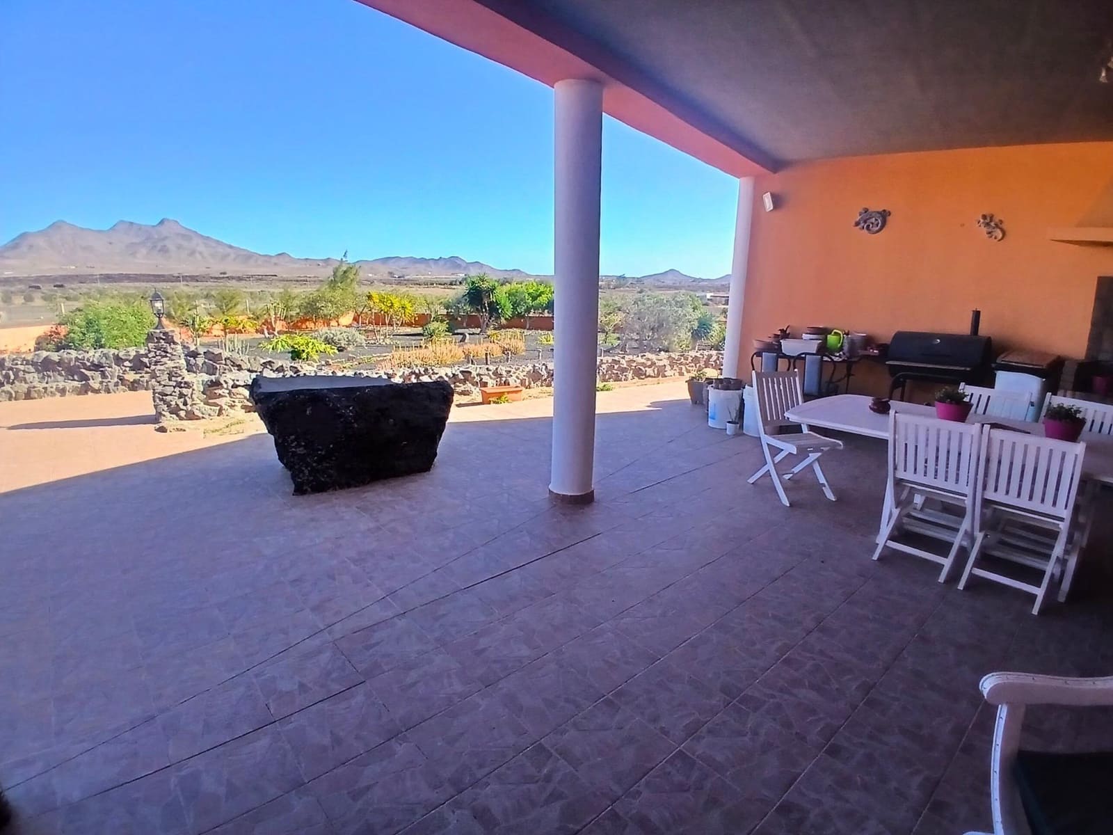 4 soverom Villa til salgs i Tuineje med svømmebasseng garasje - € 540 000 (Ref: 8825315)