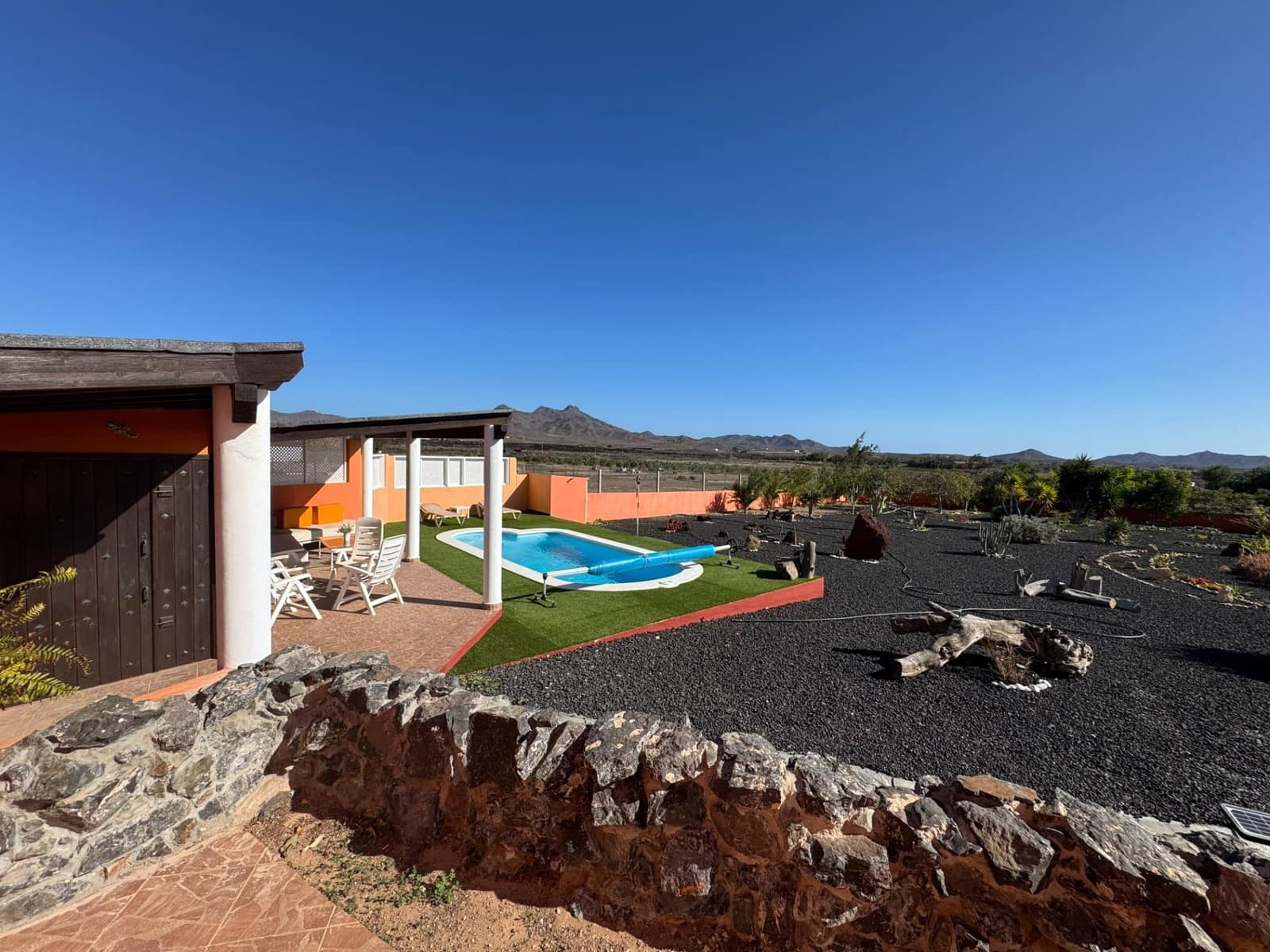 4 soverom Villa til salgs i Tuineje med svømmebasseng garasje - € 540 000 (Ref: 8825315)