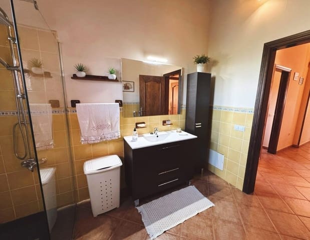4 quarto Moradia para venda em Tuineje com piscina garagem - 520 000 € (Ref: 8825315)