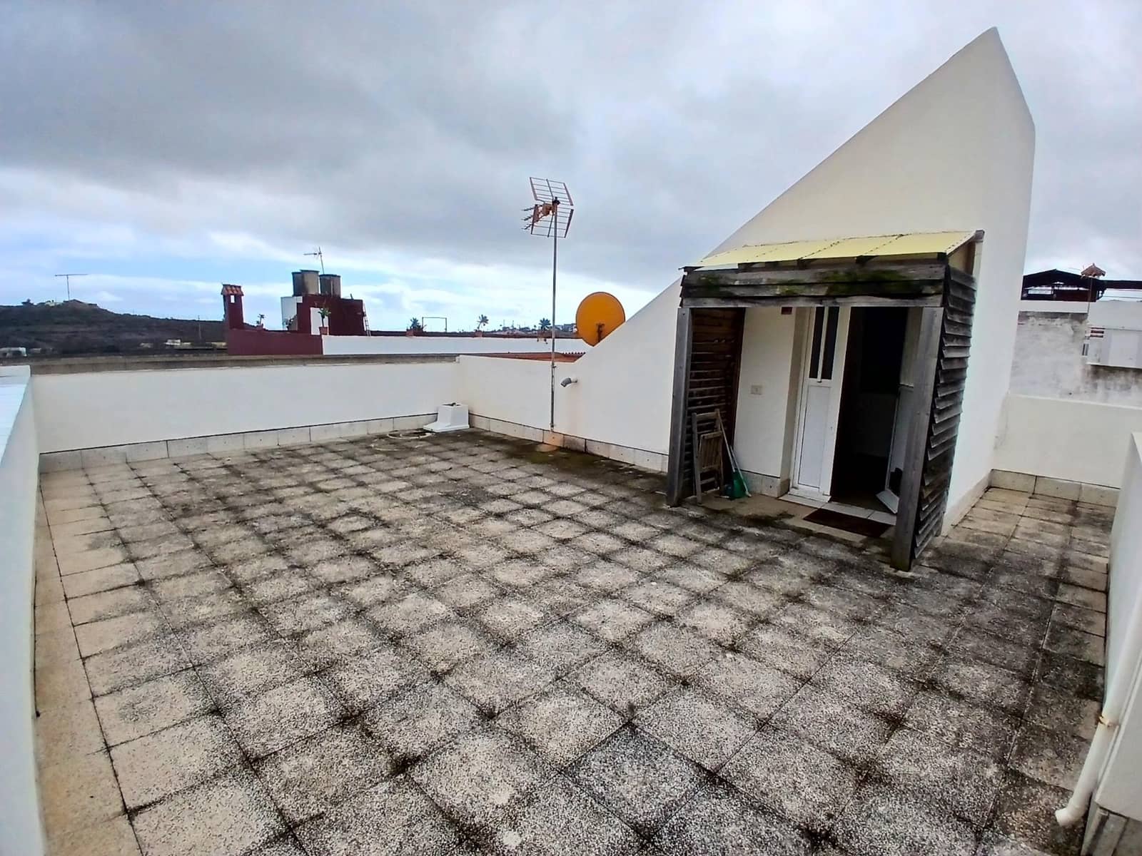 2 soveværelse Byhus til salg i Almatriche med garage - € 335.000 (Ref: 8843368)