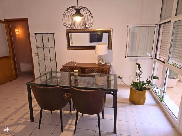 2 soveværelse Lejlighed til salg i Las Palmas de Gran Canaria med garage - € 389.000 (Ref: 9169566)