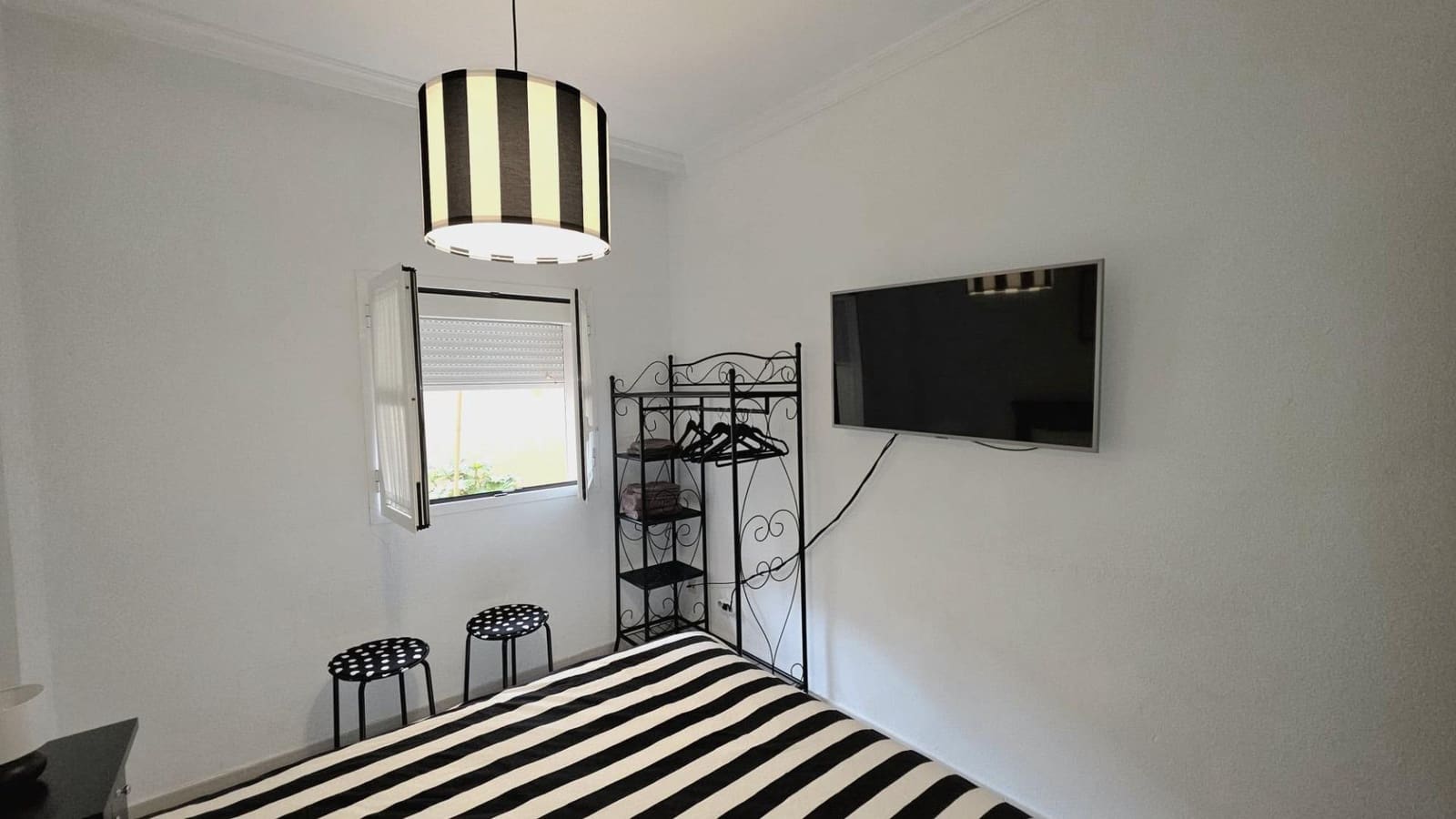 2 bedroom Flat for sale in Las Palmas de Gran Canaria with garage - € 369,900 (Ref: 9169566)