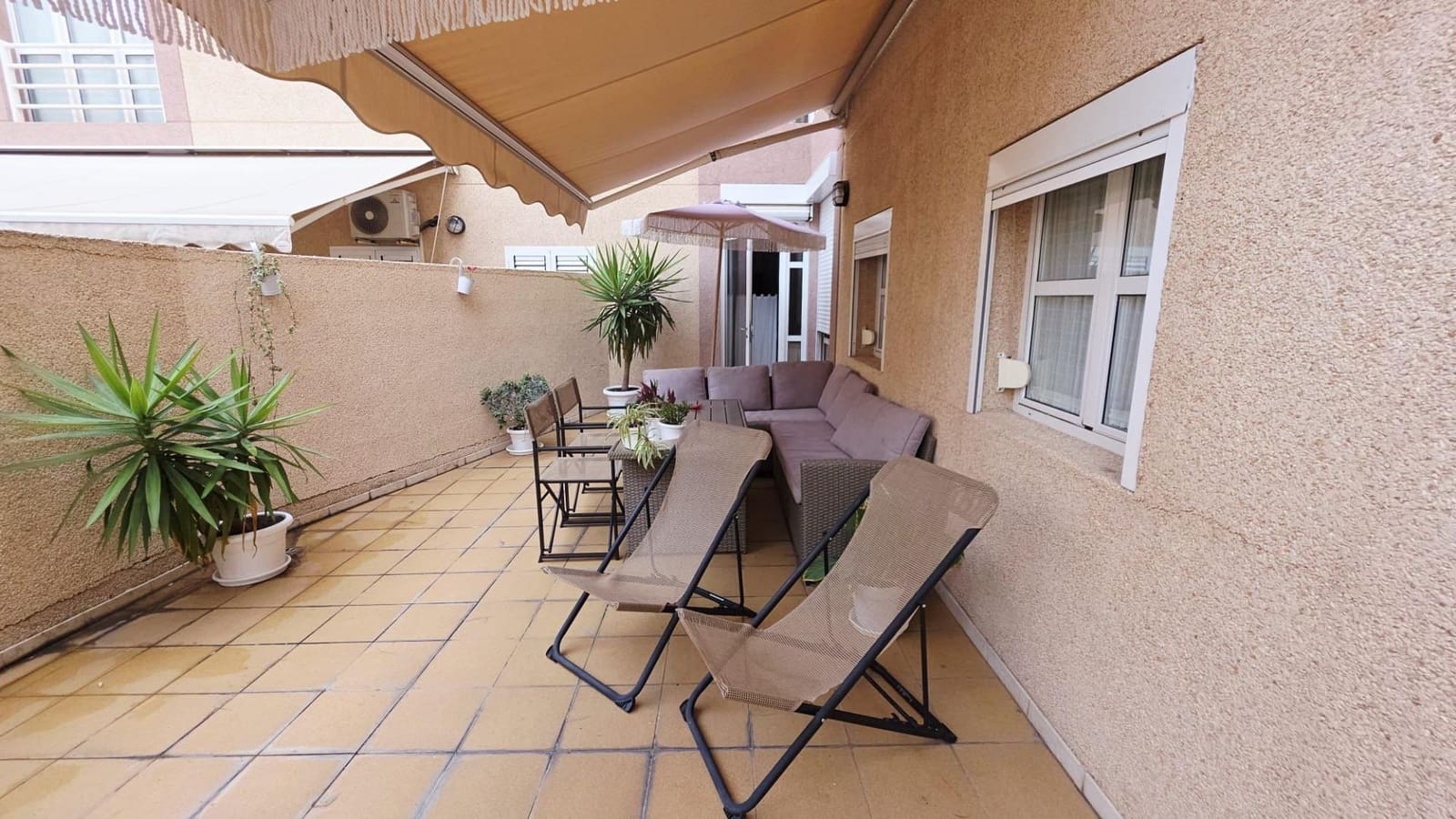 2 bedroom Flat for sale in Las Palmas de Gran Canaria with garage - € 369,900 (Ref: 9169566)