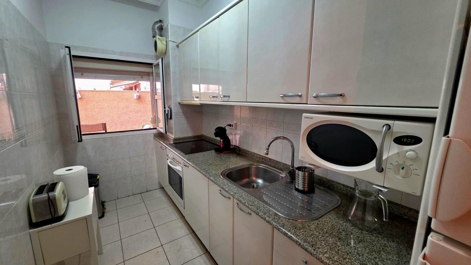 2 bedroom Flat for sale in Las Palmas de Gran Canaria with garage - € 369,900 (Ref: 9169566)