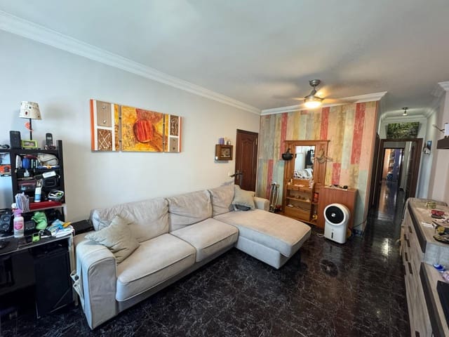 3 soveværelse Lejlighed til salg i Santa Lucía de Tirajana med garage - € 170.000 (Ref: 9181067)