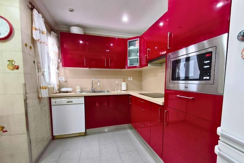 4 sovrum Lägenhet till salu i Las Palmas de Gran Canaria med garage - 398 000 € (Ref: 9303571)