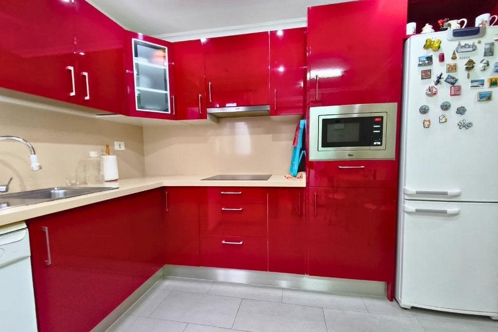 4 sovrum Lägenhet till salu i Las Palmas de Gran Canaria med garage - 398 000 € (Ref: 9303571)