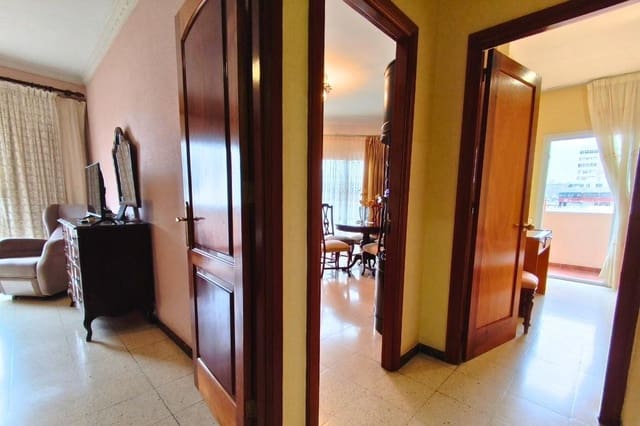 4 chambre Appartement à vendre à Alcaravaneras, Las Palmas de Gran Canaria avec garage - 398 000 € (Ref: 9303571)