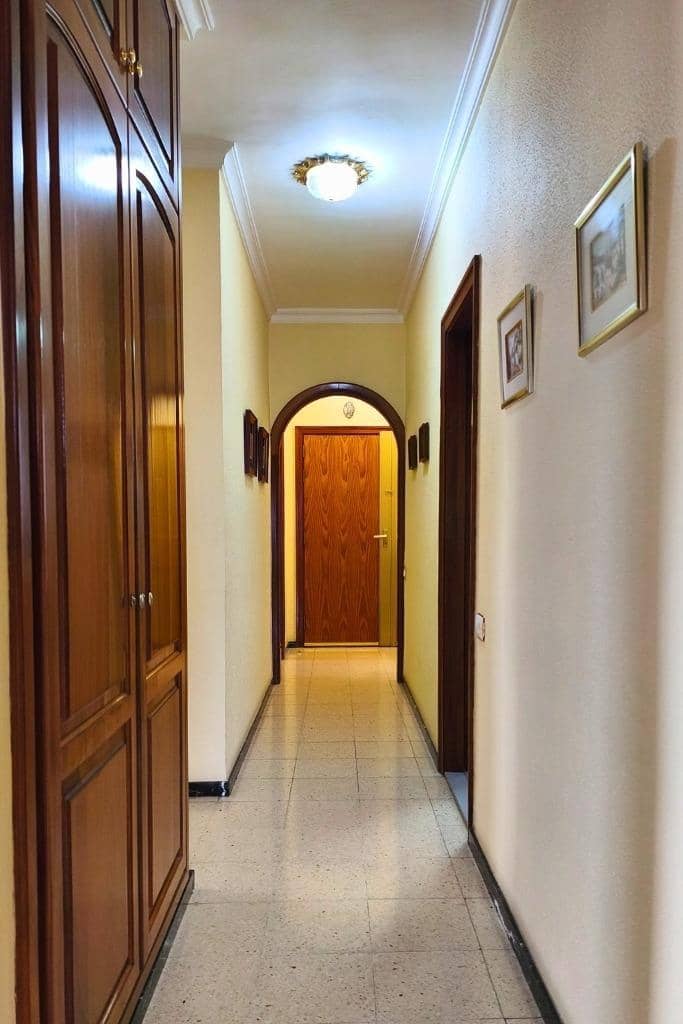 4 sovrum Lägenhet till salu i Las Palmas de Gran Canaria med garage - 398 000 € (Ref: 9303571)