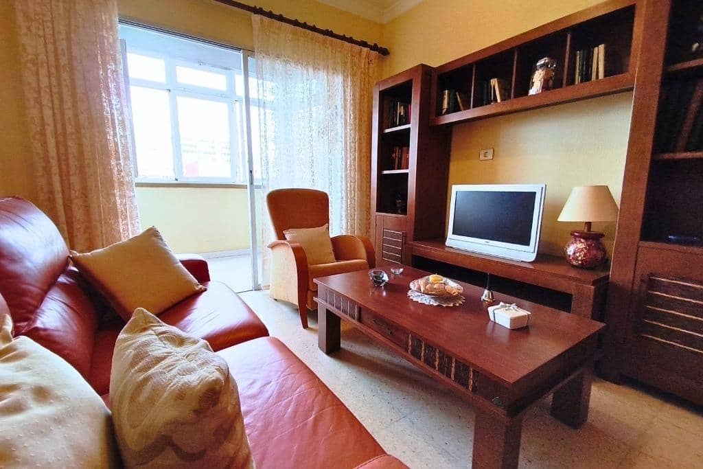 4 sovrum Lägenhet till salu i Las Palmas de Gran Canaria med garage - 398 000 € (Ref: 9303571)