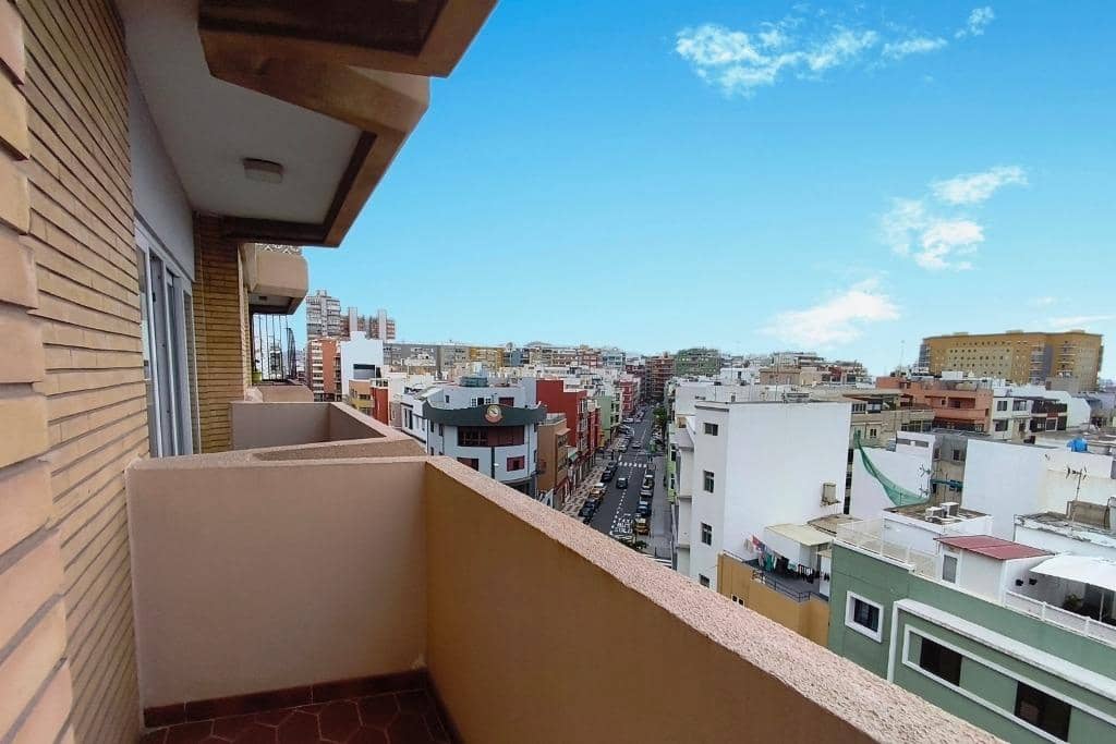 4 sovrum Lägenhet till salu i Las Palmas de Gran Canaria med garage - 398 000 € (Ref: 9303571)
