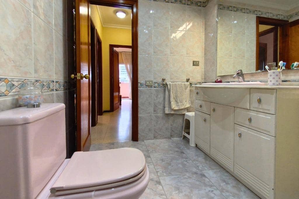 4 sovrum Lägenhet till salu i Las Palmas de Gran Canaria med garage - 398 000 € (Ref: 9303571)