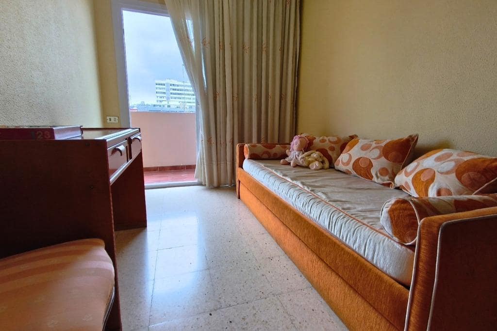 4 sovrum Lägenhet till salu i Las Palmas de Gran Canaria med garage - 398 000 € (Ref: 9303571)