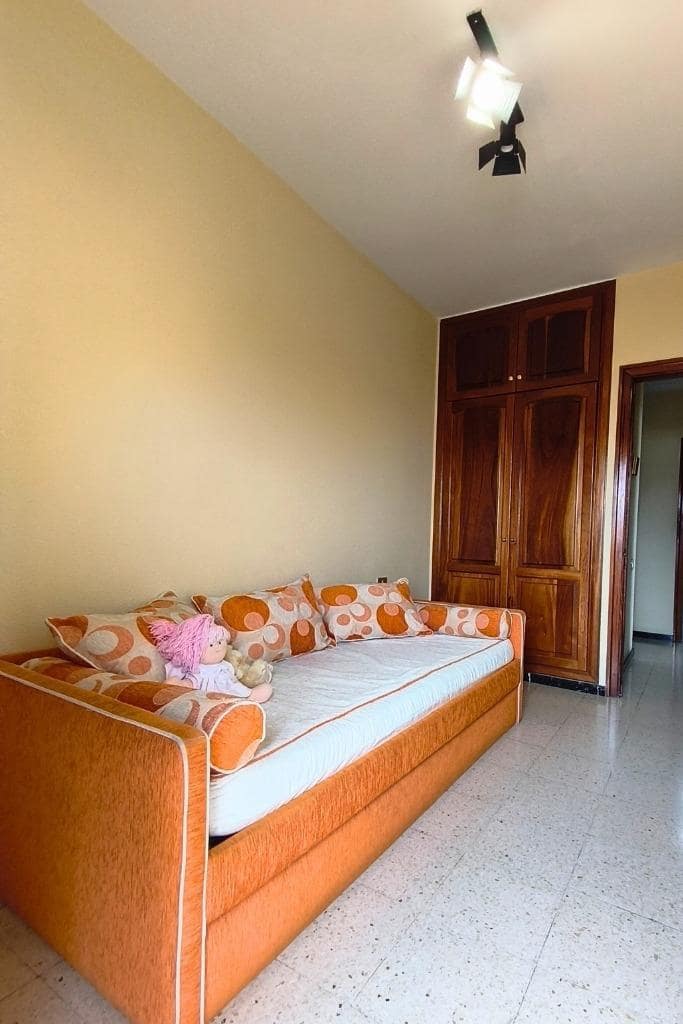 4 sovrum Lägenhet till salu i Las Palmas de Gran Canaria med garage - 398 000 € (Ref: 9303571)