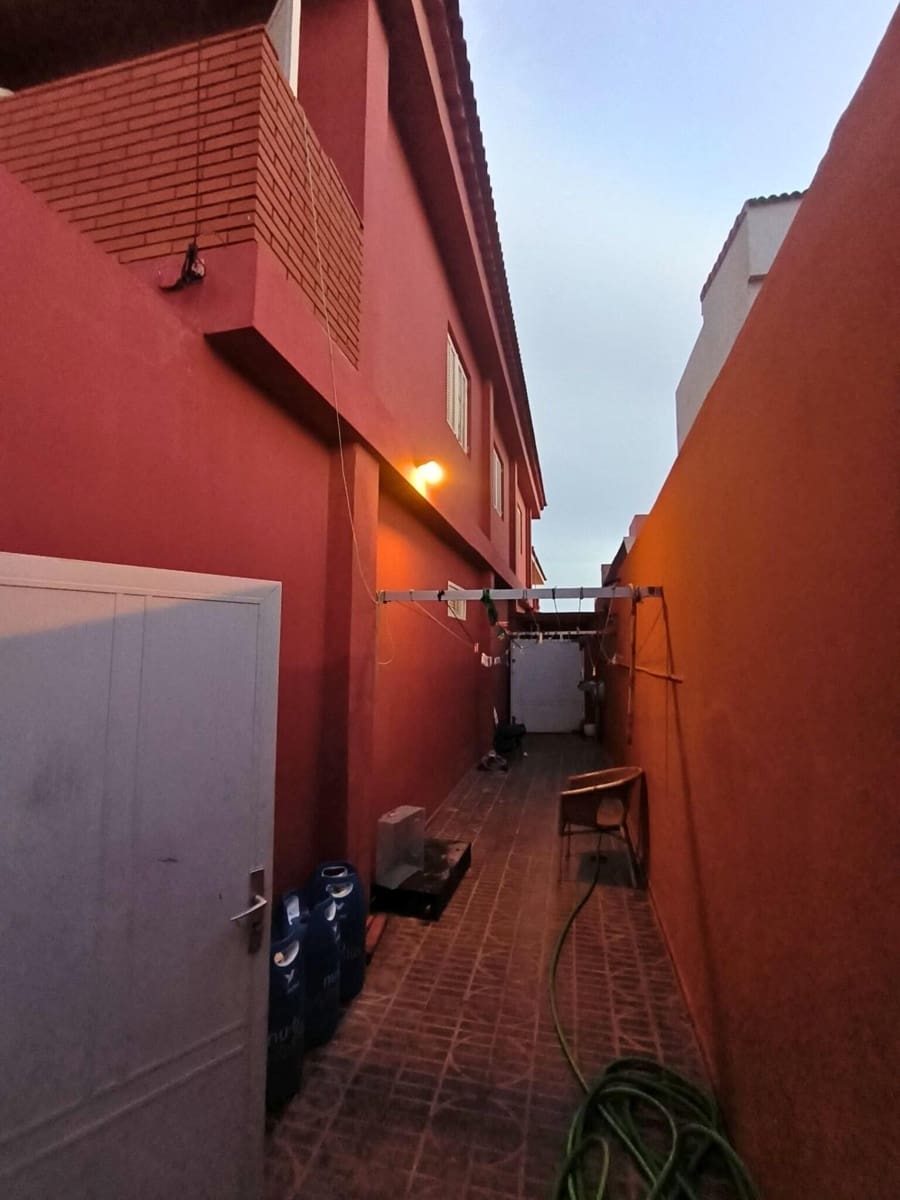 6 slaapkamer Villa te koop in Telde met garage - € 460.000 (Ref: 9349599)