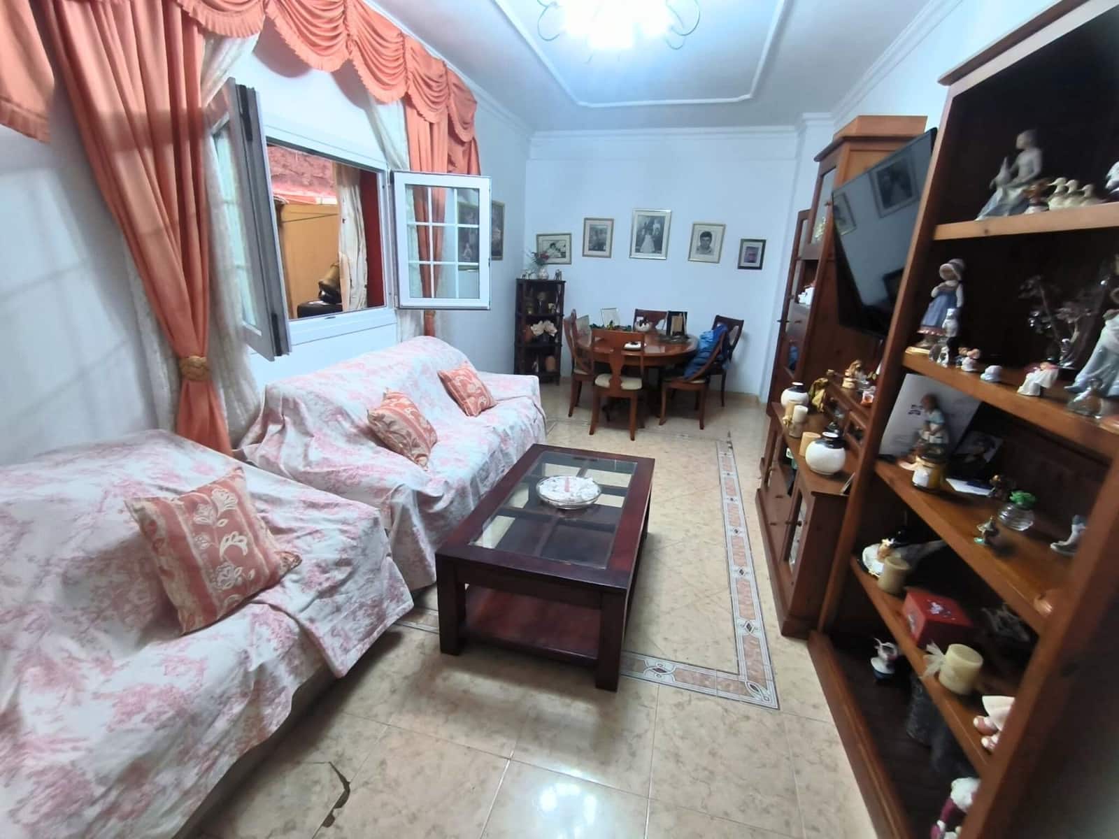 6 slaapkamer Villa te koop in Telde met garage - € 460.000 (Ref: 9349599)