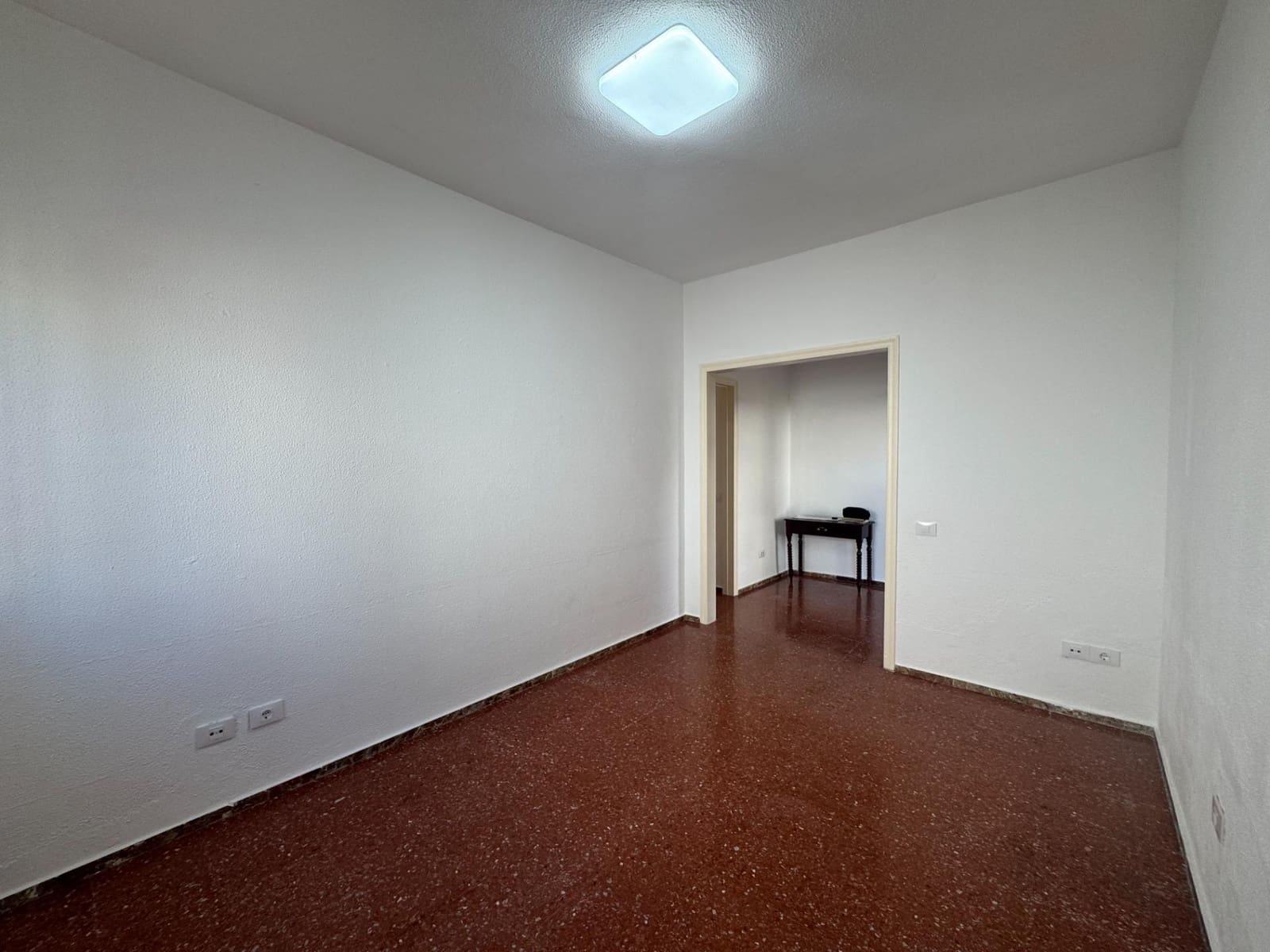 2 bedroom Apartment for rent in Las Palmas de Gran Canaria - € 1,200 (Ref: 9382984)