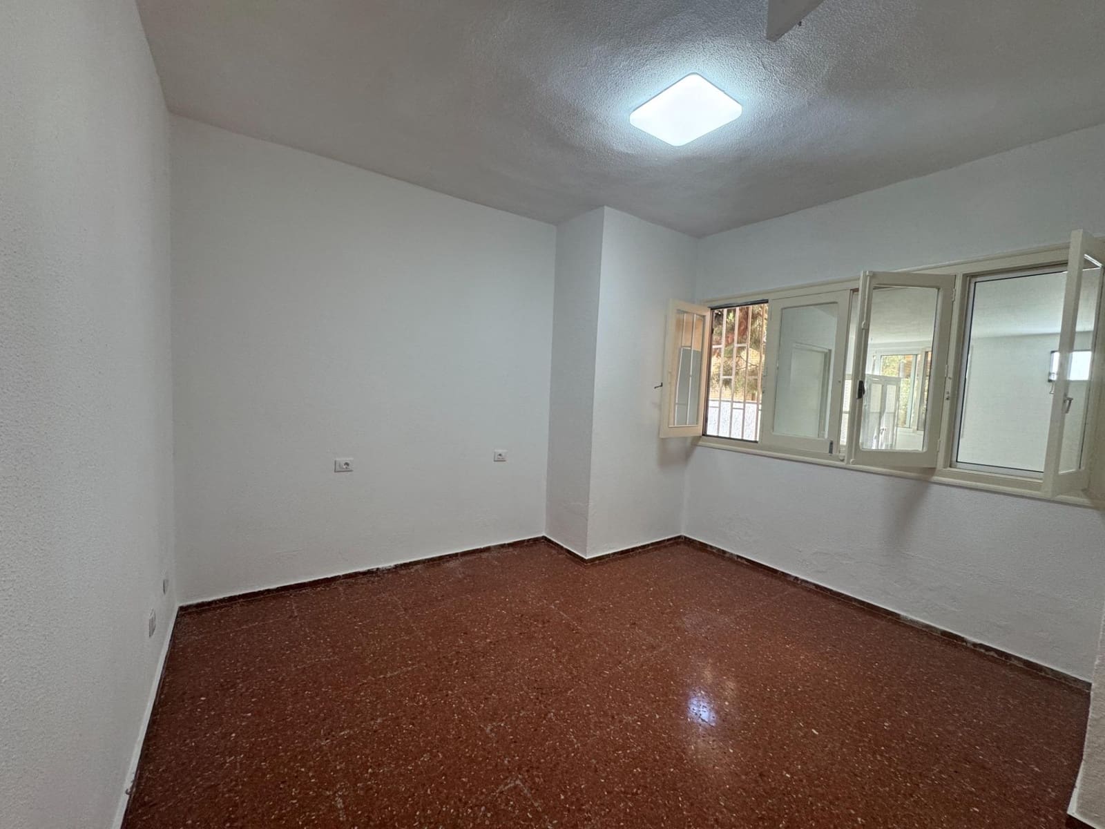 2 bedroom Apartment for rent in Las Palmas de Gran Canaria - € 1,200 (Ref: 9382984)
