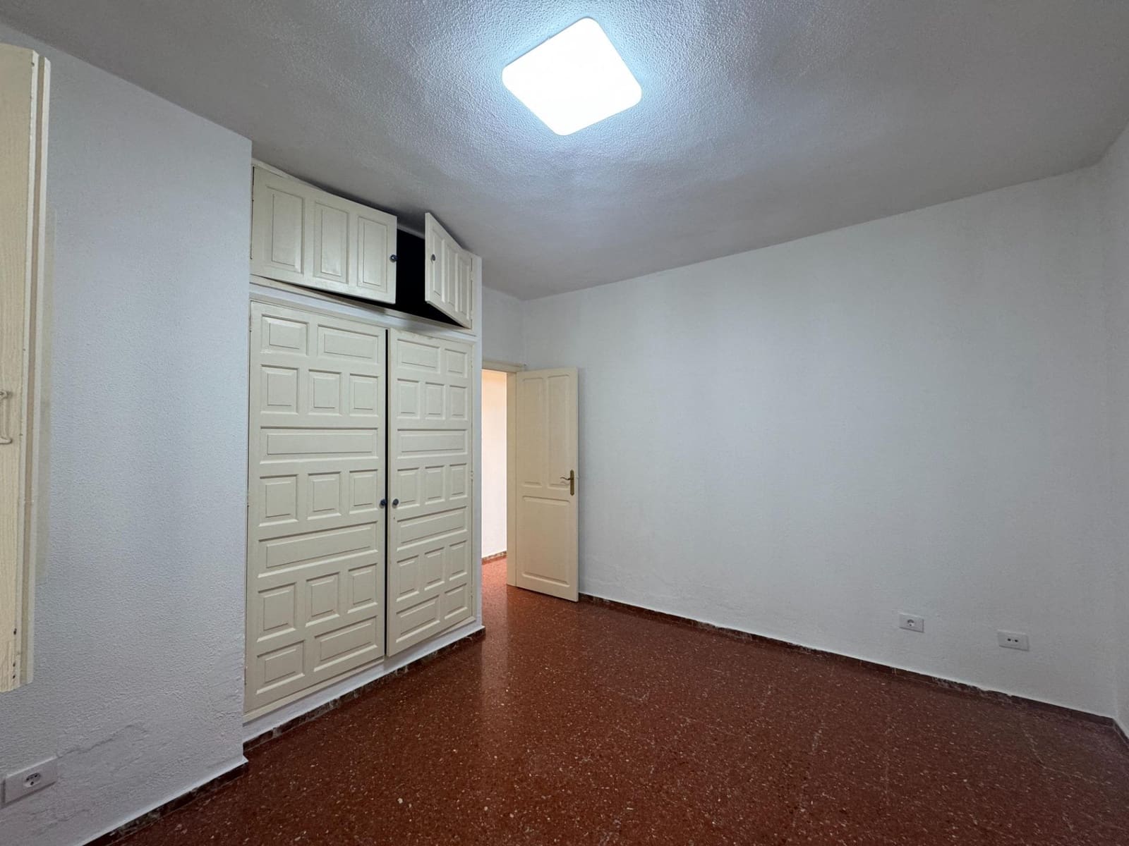 2 bedroom Apartment for rent in Las Palmas de Gran Canaria - € 1,200 (Ref: 9382984)