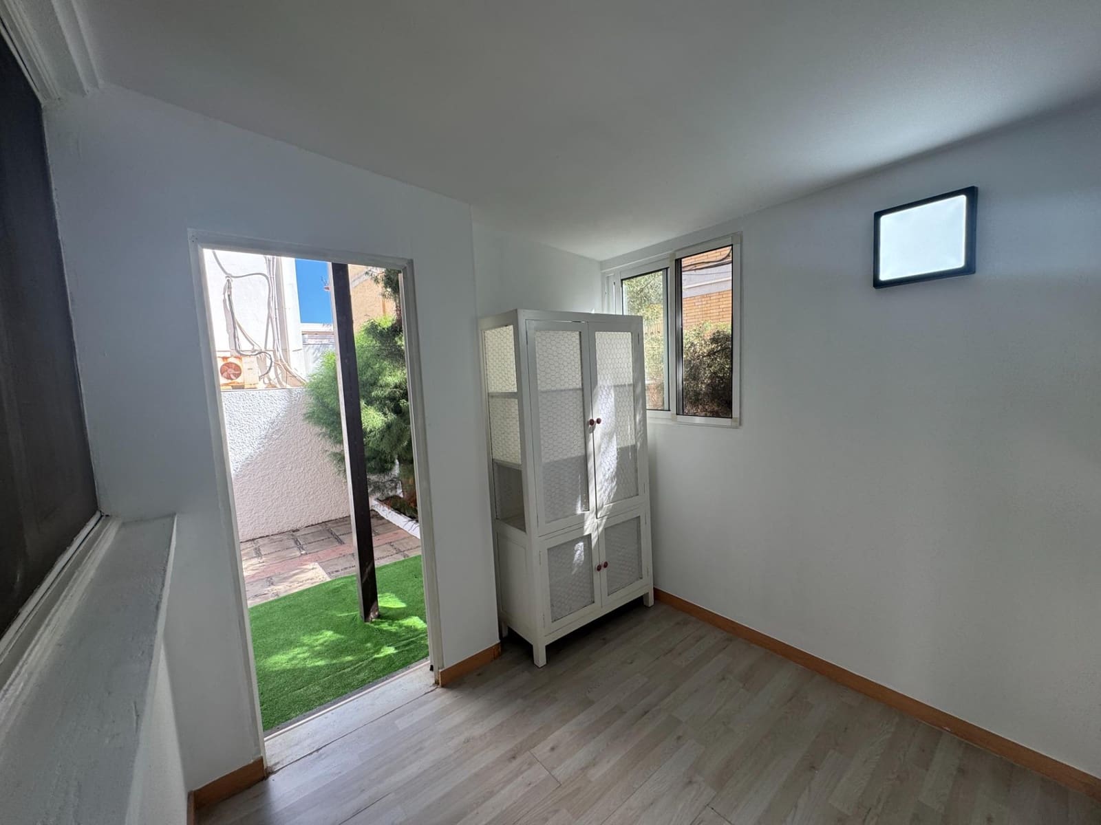 2 bedroom Apartment for rent in Las Palmas de Gran Canaria - € 1,200 (Ref: 9382984)