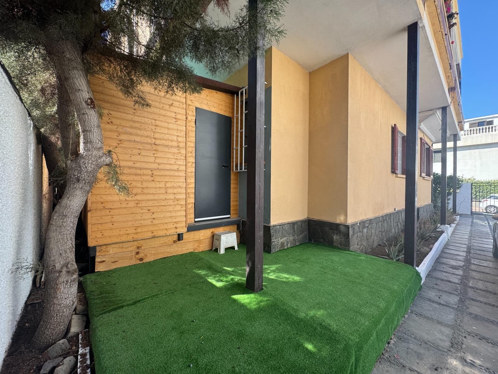 2 bedroom Apartment for rent in Las Palmas de Gran Canaria - € 1,200 (Ref: 9382984)