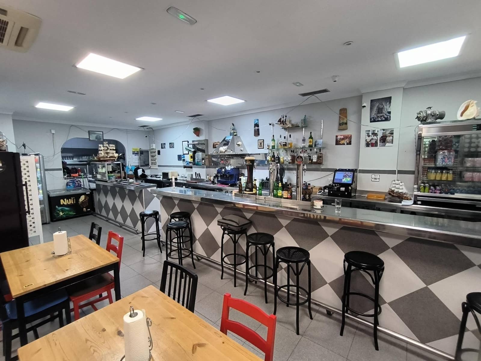 Erhverv til salg i Las Palmas de Gran Canaria - € 18.000 (Ref: 9415987)