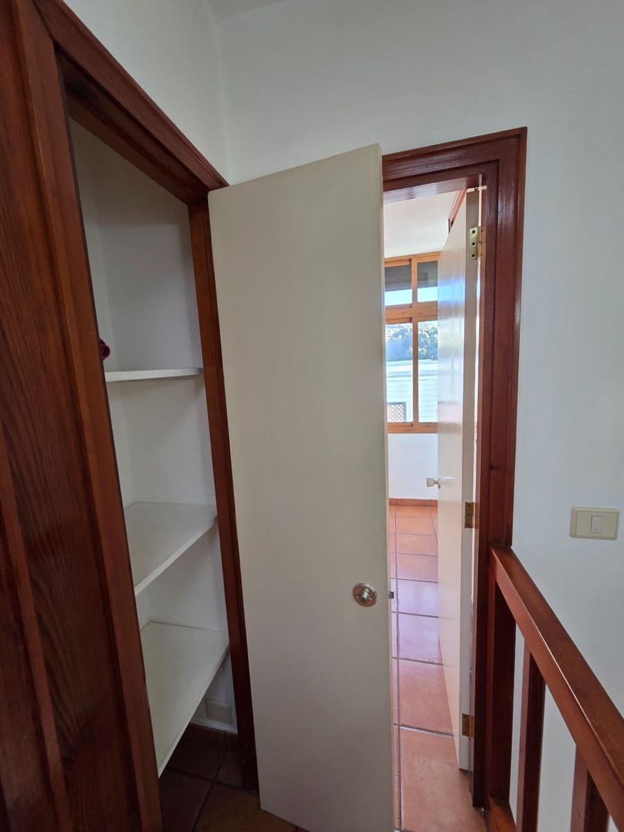 3 makuuhuone Bungalow myytävänä paikassa Puerto Rico - 385 000 € (Ref: 9427255)