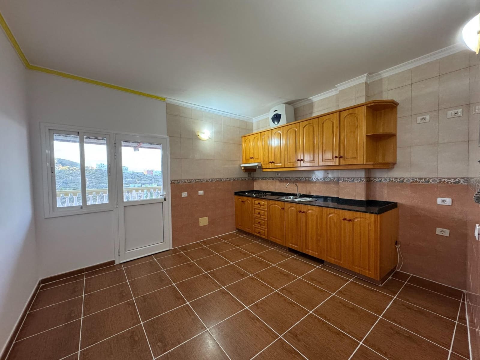 2 slaapkamer Flat te koop in Las Palmas de Gran Canaria met garage - € 170.000 (Ref: 9472992)