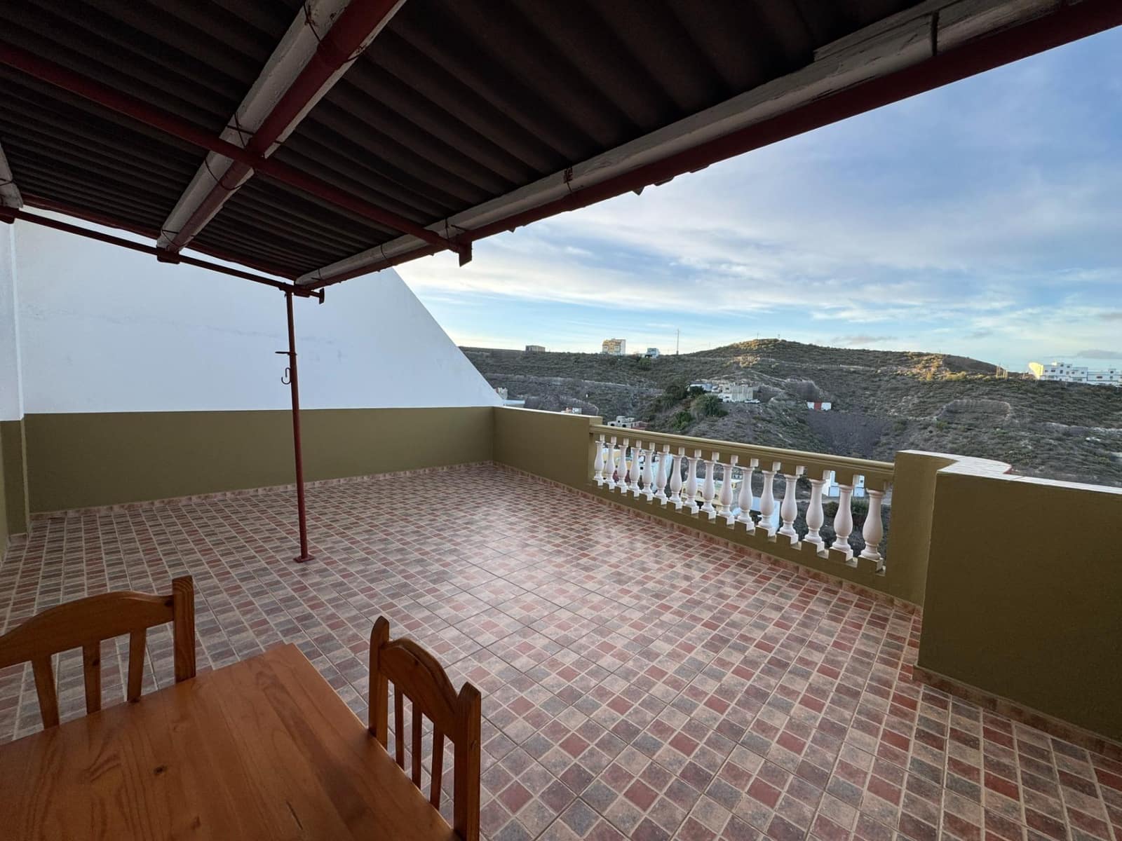 2 slaapkamer Flat te koop in Las Palmas de Gran Canaria met garage - € 170.000 (Ref: 9472992)