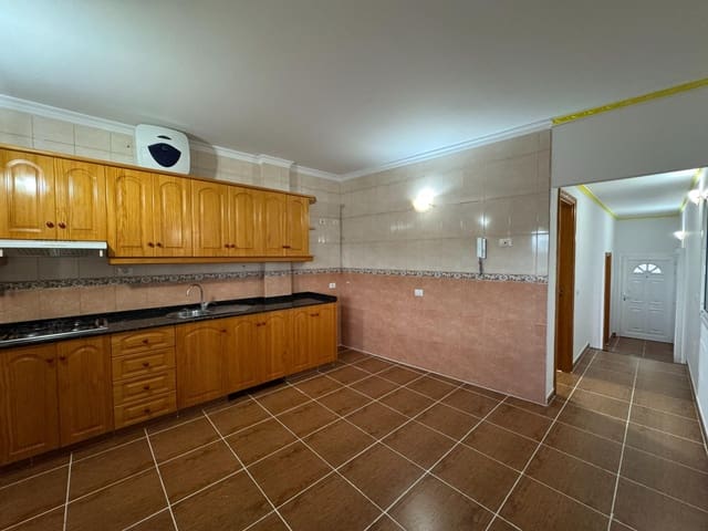 2 slaapkamer Flat te koop in Las Palmas de Gran Canaria - € 170.000 (Ref: 9472992)