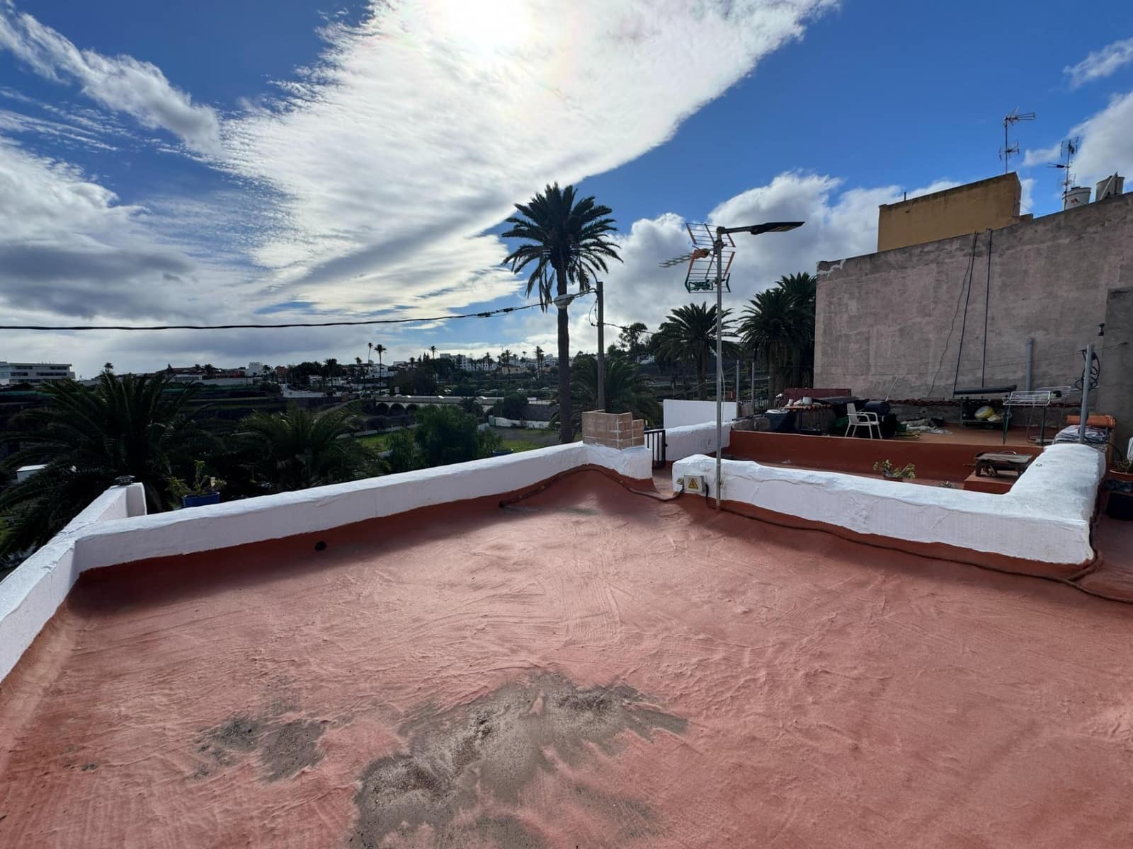 3 bedroom Finca/Country House for sale in Telde - € 120,000 (Ref: 9485302)