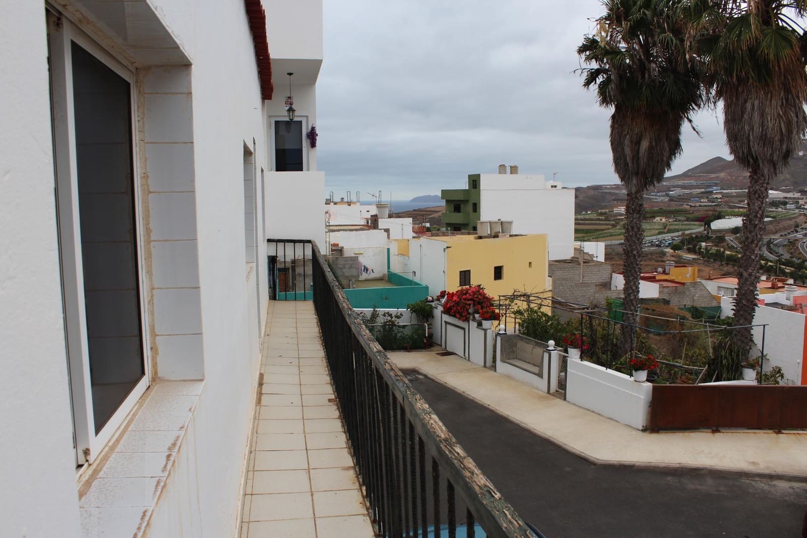 Adosado de 8 habitaciones en Santa María de Guía de Gran Canaria en venta con garaje - 205.000 € (Ref: 9555911)