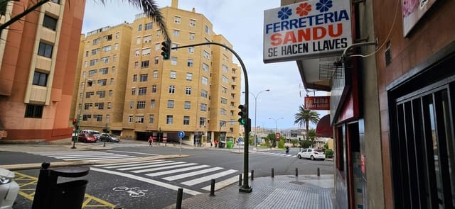 Erhverv til salg i Escaleritas, Las Palmas de Gran Canaria - € 167.000 (Ref: 9555913)