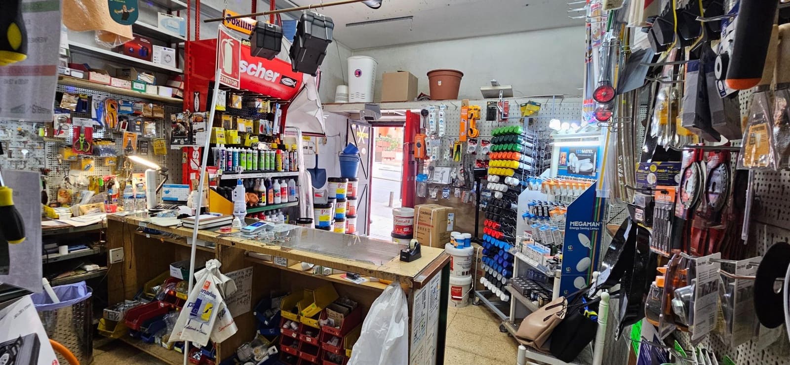 Erhverv til salg i Las Palmas de Gran Canaria - € 167.000 (Ref: 9555913)