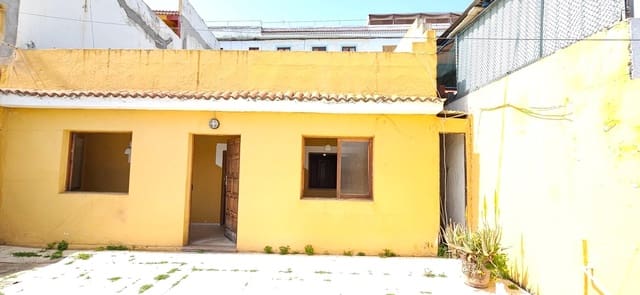 Adosado de 4 habitaciones en Santa Brígida en venta - 215.000 € (Ref: 9615535)