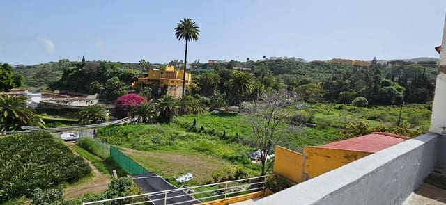 Adosado de 4 habitaciones en Santa Brígida en venta - 215.000 € (Ref: 9615535)