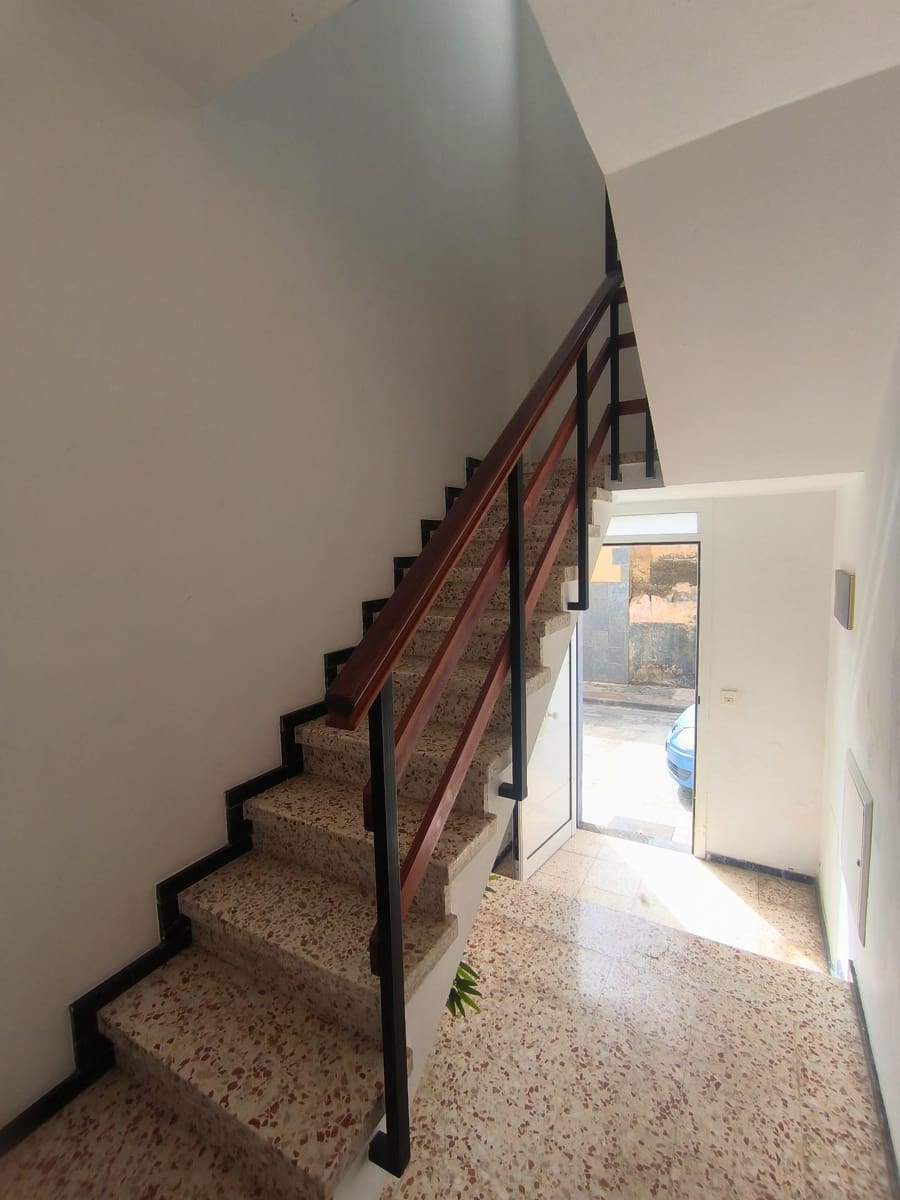 4 slaapkamer Rijtjeshuis te koop in Las Palmas de Gran Canaria - € 409.000 (Ref: 9637639)