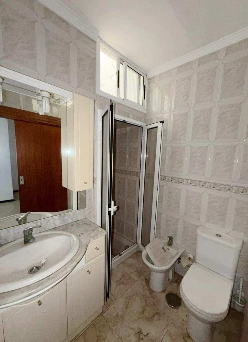 5 makuuhuone Asunto myytävänä paikassa Las Palmas de Gran Canaria - 164 000 € (Ref: 9637640)