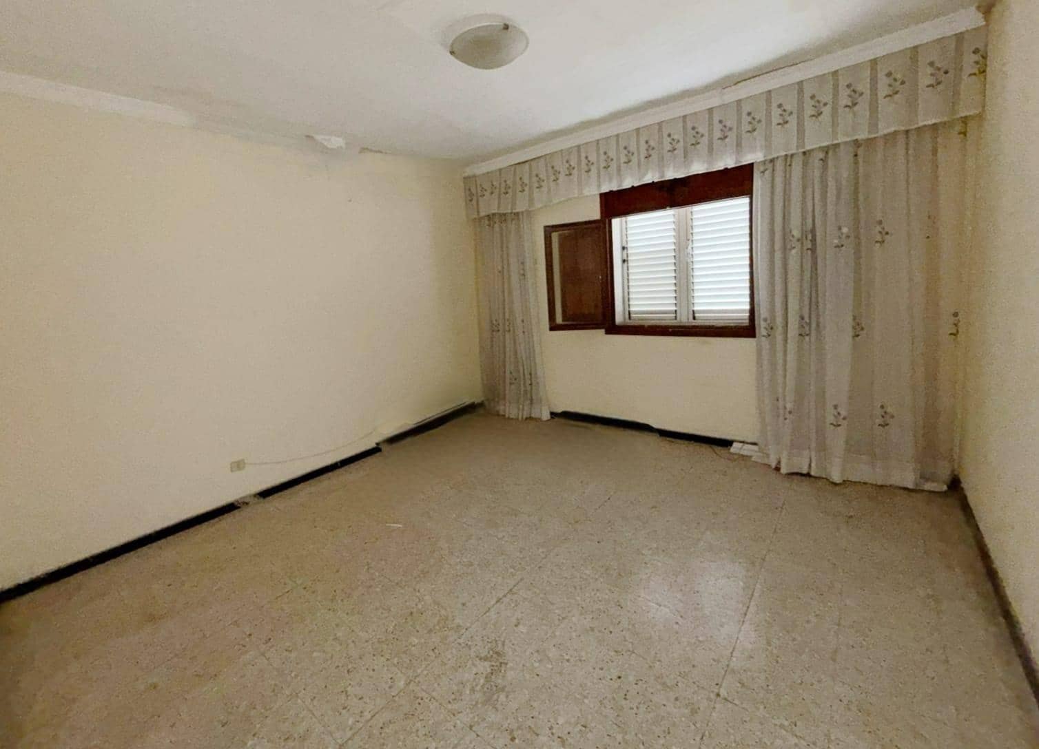5 makuuhuone Asunto myytävänä paikassa Las Palmas de Gran Canaria - 164 000 € (Ref: 9637640)