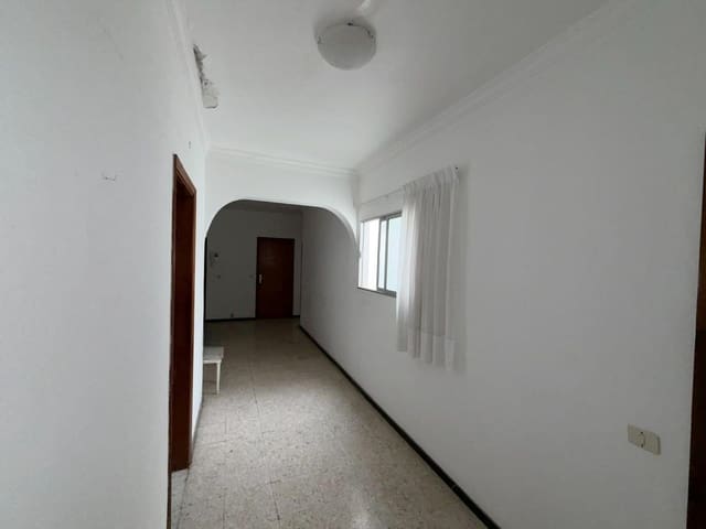 5 makuuhuone Asunto myytävänä paikassa Las Palmas de Gran Canaria - 164 000 € (Ref: 9637640)
