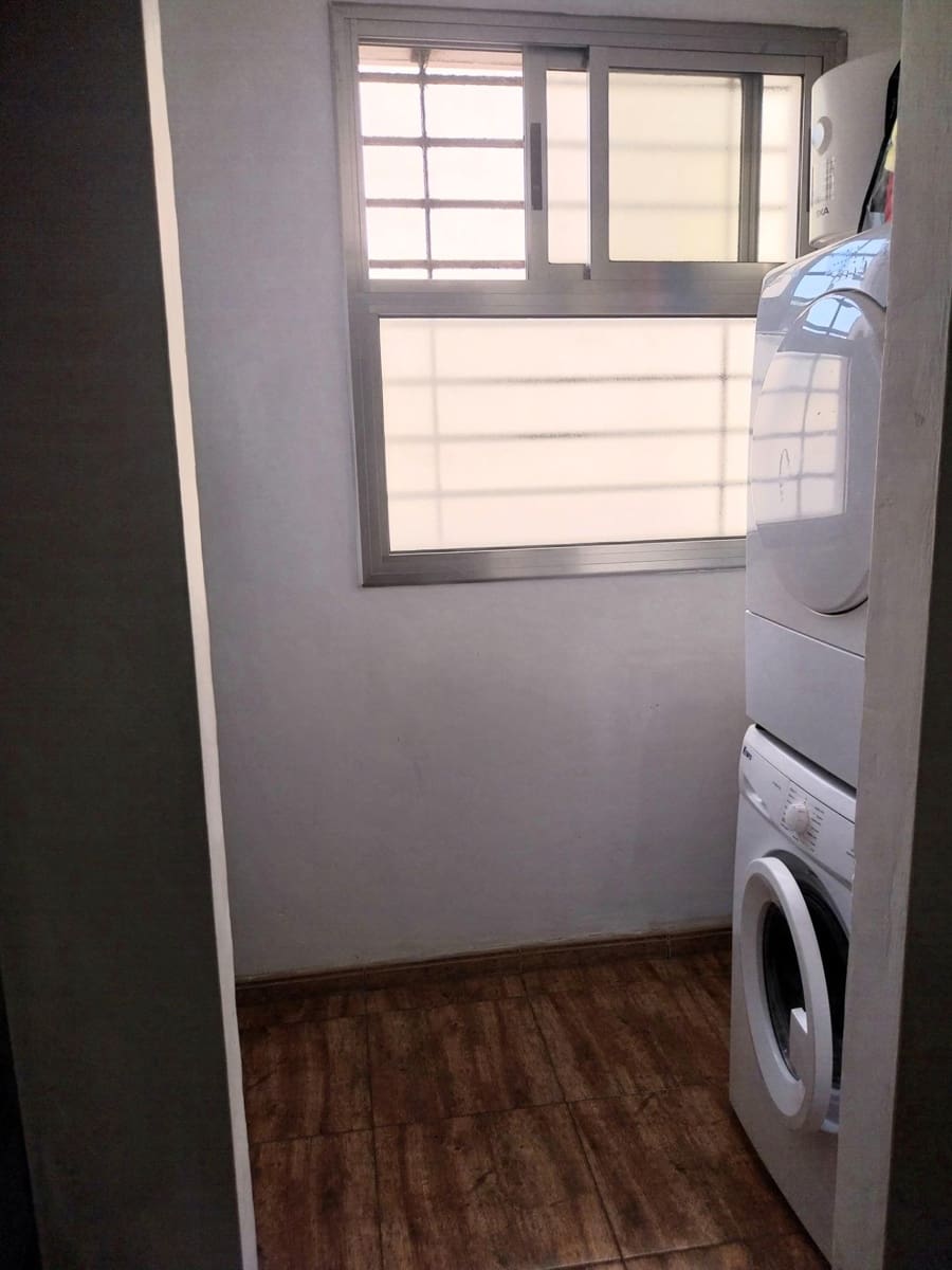 3 slaapkamer Flat te koop in Telde met garage - € 179.000 (Ref: 9637641)