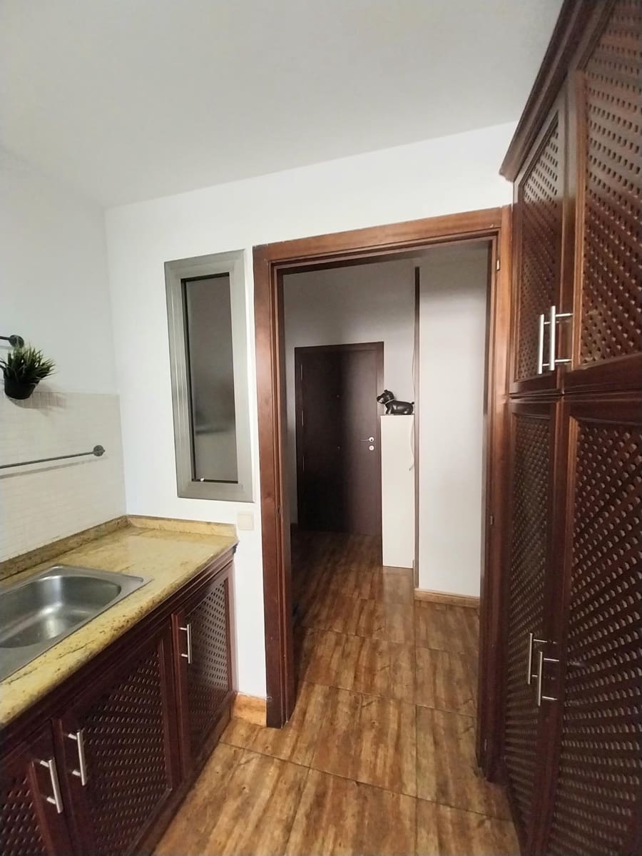 3 slaapkamer Flat te koop in Telde met garage - € 179.000 (Ref: 9637641)