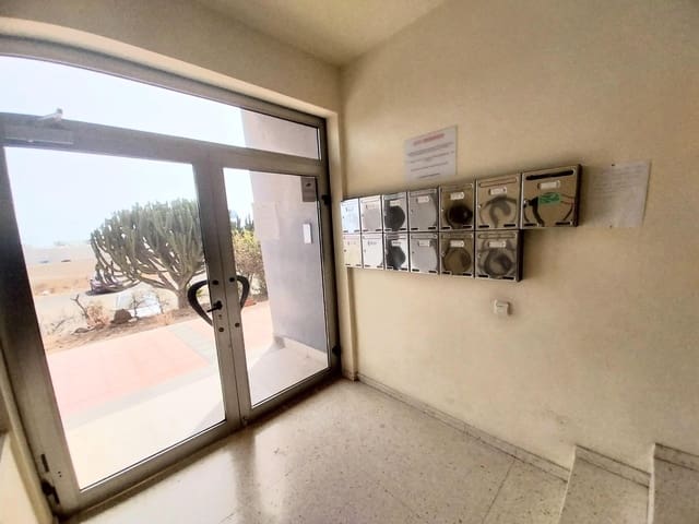 3 slaapkamer Flat te koop in Telde met garage - € 179.000 (Ref: 9637641)